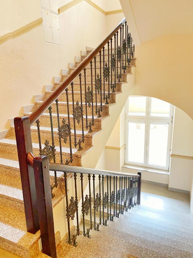 Apartament Bialy Z Jacuzzi Krakow Luaran gambar